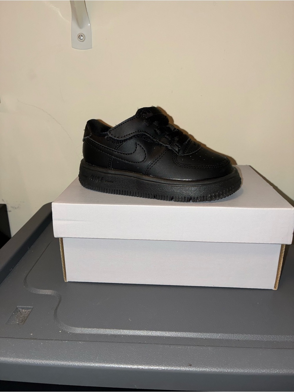 Nike Kids Black Low-Top Sneaker
